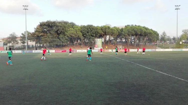 İstanbul Süper Amatör Lig ekiplerinden Dudulluspor ile Soğuksuspor'un hazırlık mücadelesi,