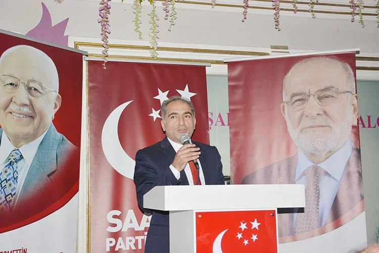 Saadet Partisi Beykoz İlçe Teşkilatı Paşabahçe’de düzenlenen iftar yemeğinde bir