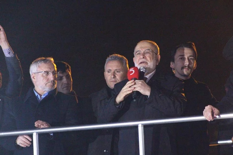 Saadet Partisi Genel Başkanı Temel Karamollaoğlu'nun Beykozlulara hitap ettiği Paşabahçe