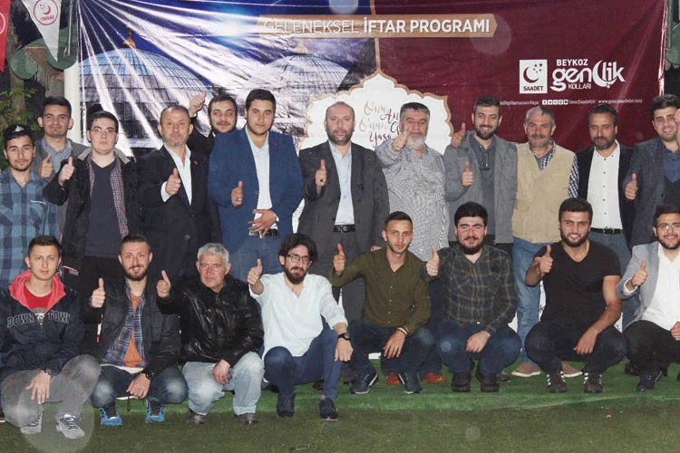 Saadet Partisi Beykoz İlçe Gençlik Kolları, Pasha Garden Restoran'da düzenlediği