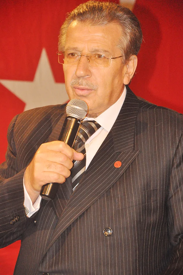 Saadet Partisi'nin Beykoz İlçe Başkanlığı seçiminde gelenekler terk edilerek 1