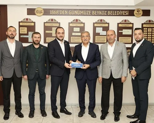 Saadet Partisi Beykoz İlçe Başkanı Yaşar Ahmet Akkuzu ve beraberindekiler,