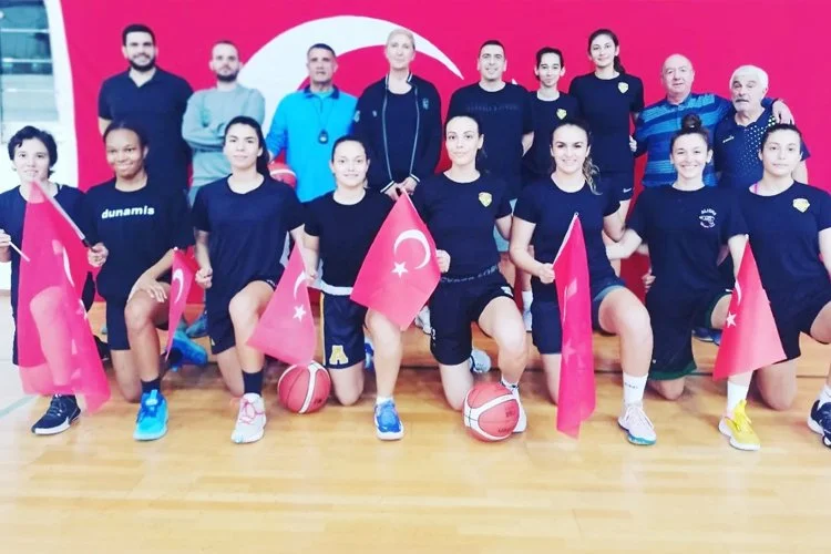 Kadınlar Basketbol Bölgesel Ligde (KBBL) mücadele edecek olan Beykoz Basketbol