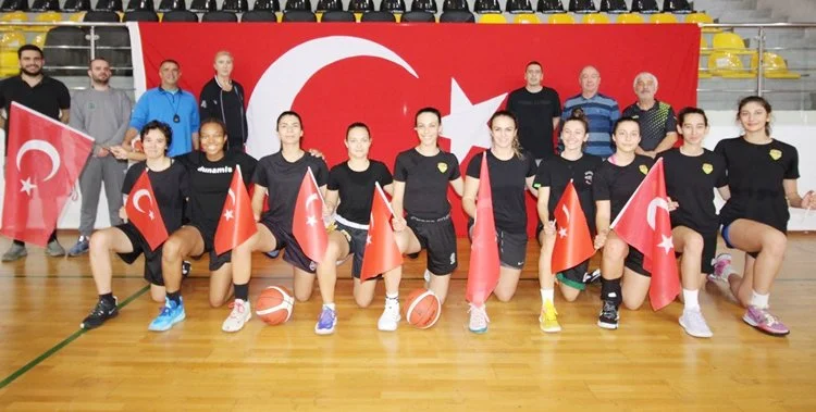Beykoz’un kulüpleri 29 Ekim’i ihmal etmedi 1 spor bayr kdRr9LI1ZS