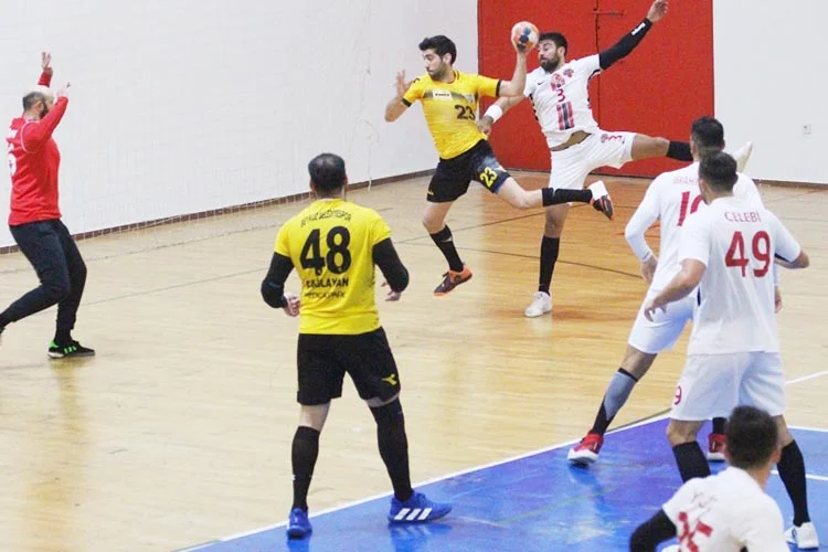 THF Erkekler Hentbol Süper Lig Erteleme maçında Beykoz Belediyespor ile