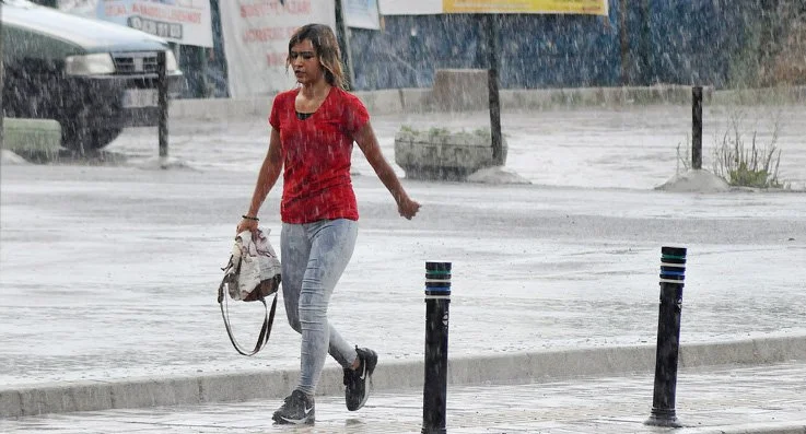 İBB'den yapılan açıklamada, kentte etkili olan sağanak nedeniyle Beykoz'da metrekareye