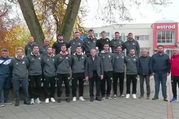 Türkiye'yi Avrupa Hentbol Kupası'nda temsil edecek Beykoz Belediyespor'a İsveç'teki Türkler'den