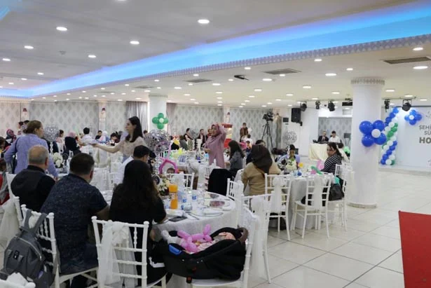 Beykoz Belediyesi ilçedeki şehit ve gazi ailelerine sünnet sevinci yaşattı.