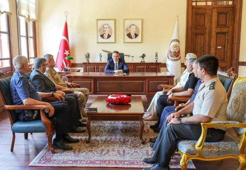 szr030620 l3Z6ZFjEmy