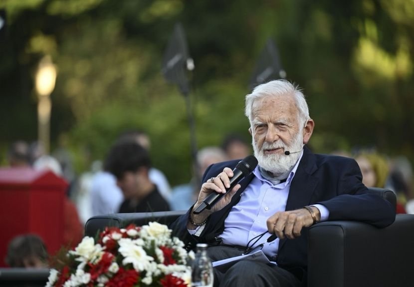 Prof. Dr. Saadettin Ökten’in katılımıyla T3 Vakfı söyleşişi Beykoz Cam