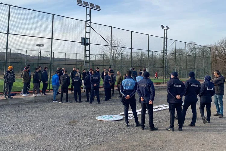 Beykoz Cumhuriyet Mahallesi’nde tabela gerginliği 1 tabela beykoz 1 C4kBAXj0Ty