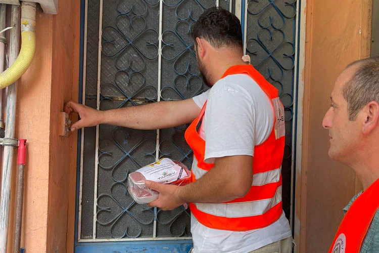 Toplumsal Açlıkla Mücadele ve Eğitim Derneği, Kurban Bayramı'nda da Beykoz'daki