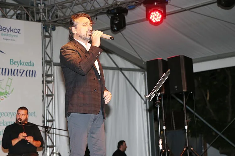 Tasavvuf müziğinin ustaları; Sami Savni Özer, Eşref Ziya Terzi, Ubeydullah