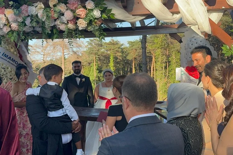 CHP Beykoz'un tanınan isimlerinden Pembe Taştan'ın kızı Dicle Yaren, Necati