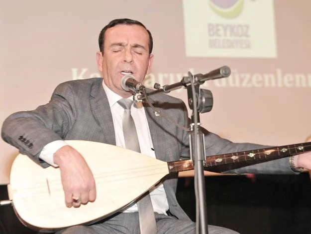 Beykoz Belediyesi tarafından Şeref Taşlıova’nın adını yaşatmak amacıyla tertip edilen