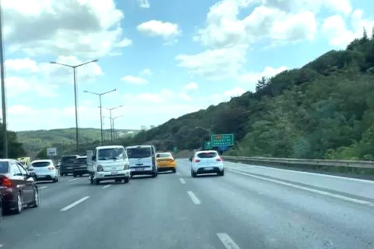 Köprü üzerinde makas atarak ilerleyen ve polisin 'dur' ihtarına uymayan