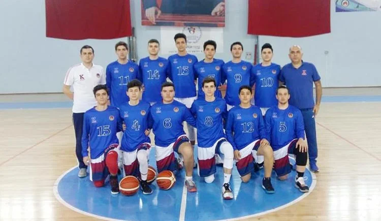 Beykoz'da sportif faaliyetlerle dikkatleri çeken TED İstanbul Koleji öğrencileri bir