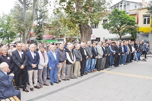 Tekin Işık, ebediyete uğurlandı 1 tekin isik cenaze db 6 idWEIZO jy