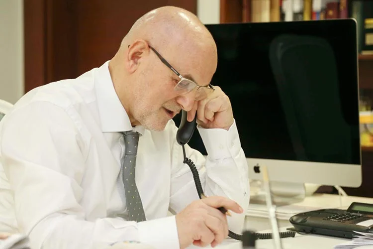 Her Çarşamba 14:00-16:00 saatleri arasında vatandaşlarla telefonda görüşen Başkan Çelikbilek