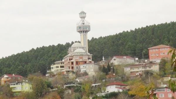 İnşaatı devam eden Karlıtepe Camii’nin minaresine seyir terası yapılması İstanbul’da