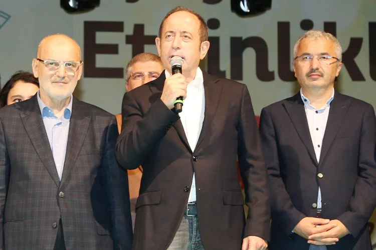 Cumhurbaşkanı Recep Tayyip Erdoğan,  Çayır Festivali’ne katılan CHP Genel