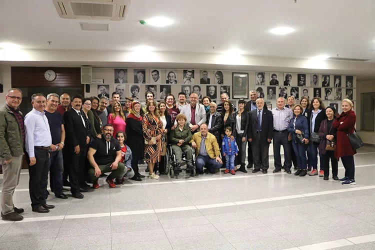 Aralarında Beykoz basın dünyasından Sedat Dalar’ında yer aldığı Tiyatro Dünyası