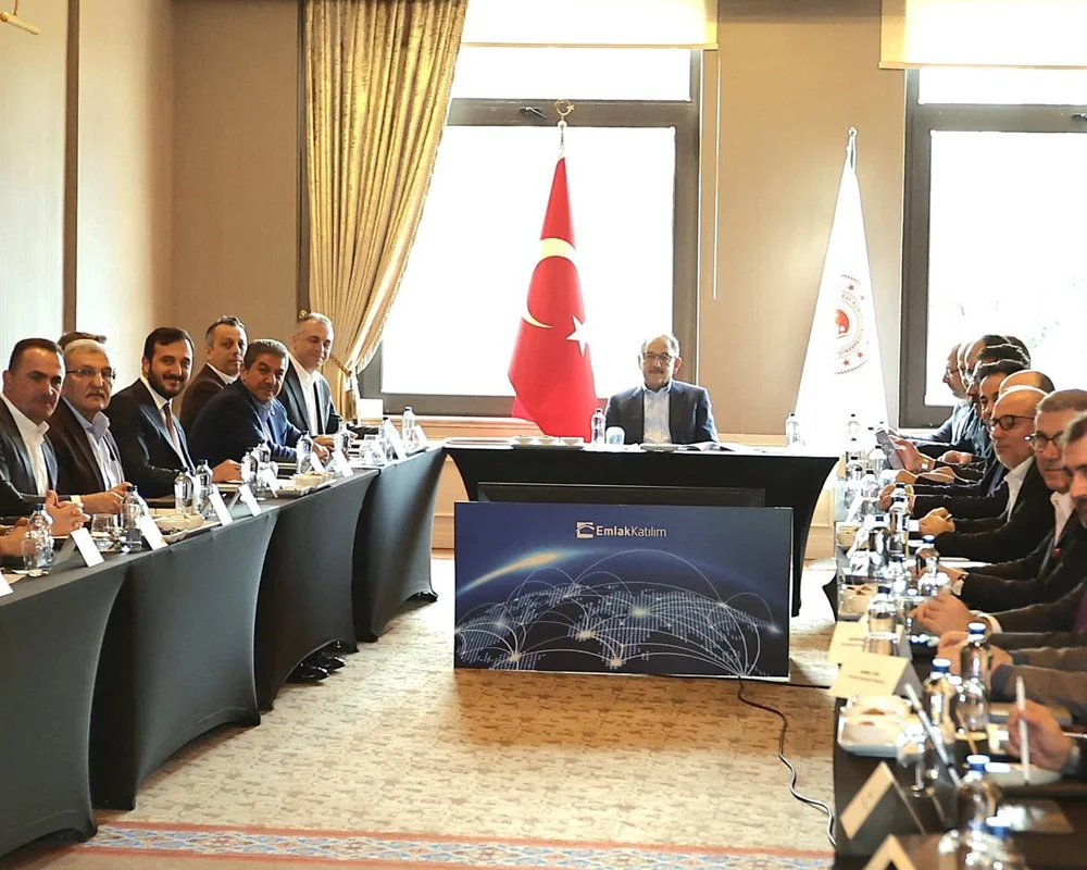 Beykoz Belediye Başkanı Murat Aydın, Çevre ve Şehircilik Bakanlığında düzenlenen