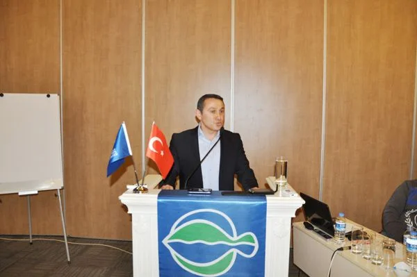 Çelikbilek endişeli... Nüfus azalıyor! 1 toplanti 322 h EVf6hFn0I3