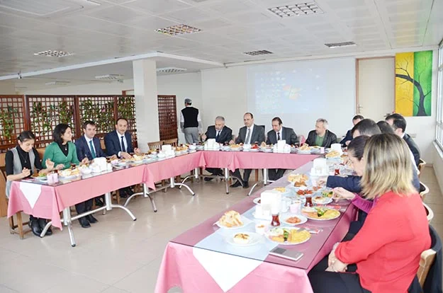 toplanti 3 05 vhuzTOt