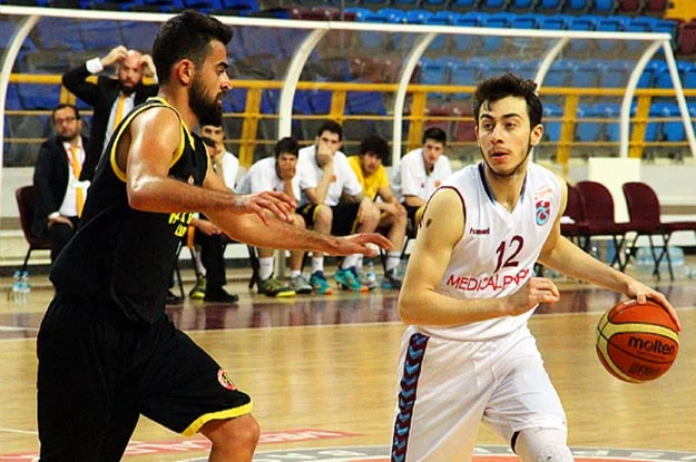 Erkekler Bölgesel Basketbol Ligi'nde mücadele eden Beykozspor, eleme turu ilk