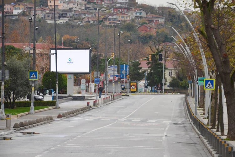 Beykoz'da gerçekleştirilecek Boğaziçi Triatlonu nedeniyle pazar günü bazı yollar trafiğe