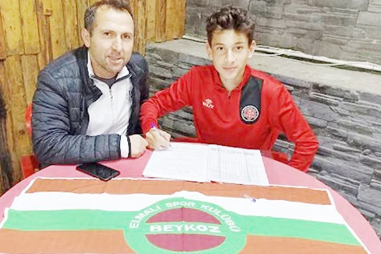 Beykoz'un bir yetenekli futbolcusu daha kariyerinde önemli bir adım atarak