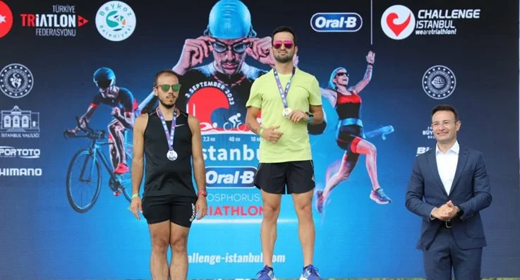 Beykoz'da 3. kez düzenlenen Oral B Challenge İstanbul Triatlonu 800’ü