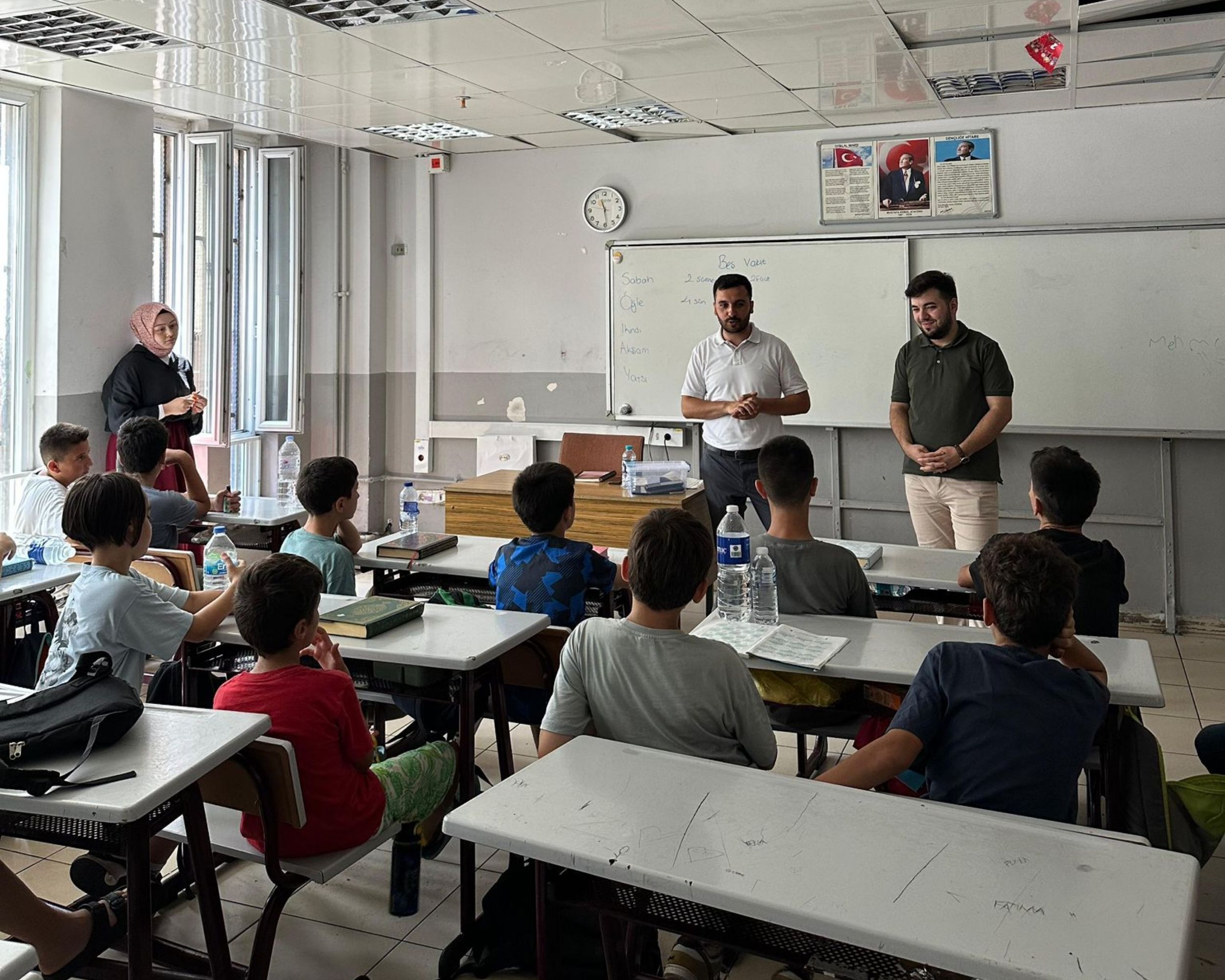 TÜGVA'nın Beykoz'un 5 farklı okulunda devam ettiği yaz kampları iş