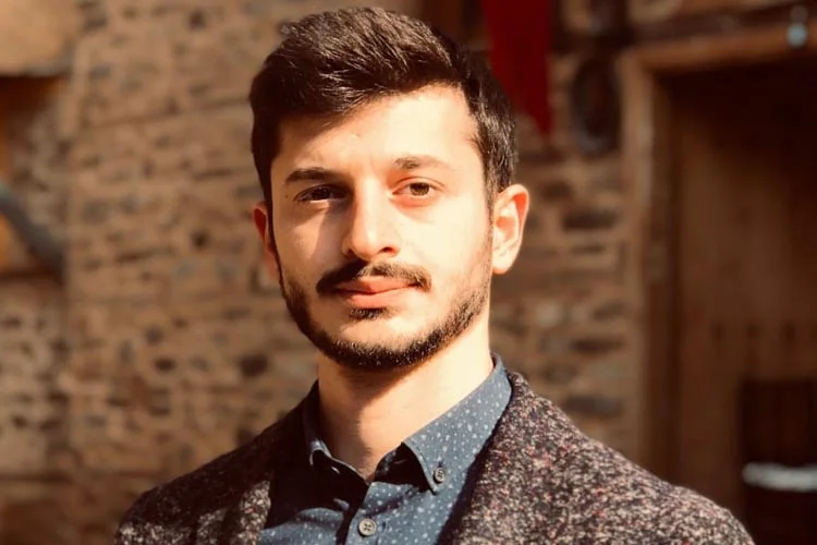 Yaklaşık 4 yıldır Türkiye Gençlik Vakfı (TÜGVA) Beykoz Temsilciliğini yürüten