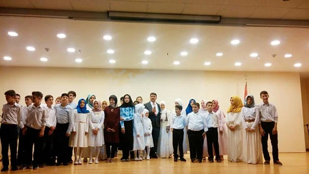 Beykoz Türker İnanoğlu Ortaokulu tarafından hazırlanan Kutlu Doğum Haftası Programı,