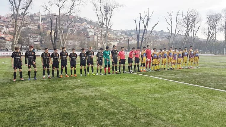 Çubukluspor  U17 kadrosu hafta sonunda ilçenin bir diğer ekibi