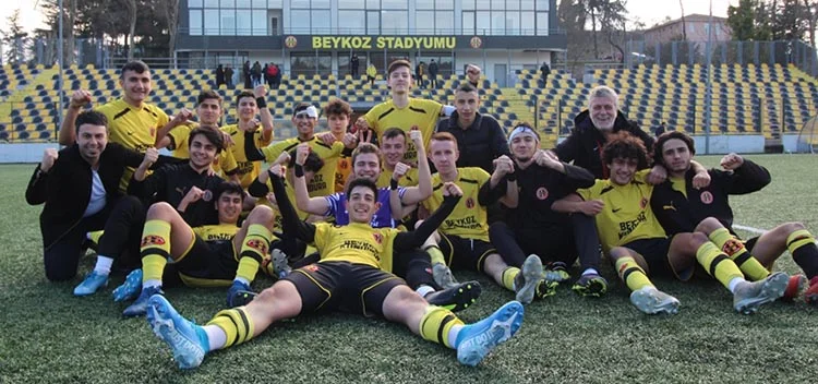 Beykoz 1908 AŞ U17 kadrosu, Kartal Bulvarspor’u 1-0 yendi.