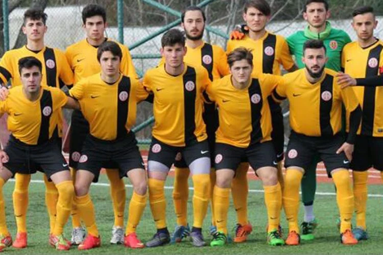 U-19-A ligi derbi maçında Beykoz 1908, Çubukluspor'u 4-3 yenerek grubunu