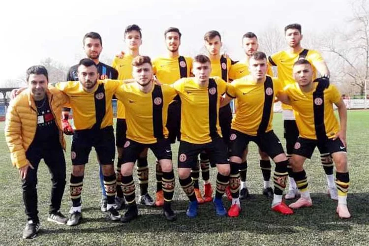 İstanbul Amatör Ligleri U19, 1.Lig 16. grupta şampiyonluk hesapları yapan