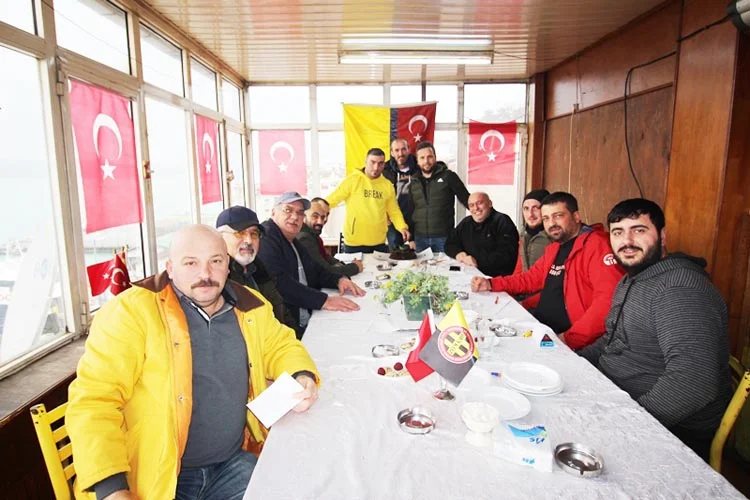 Beykoz Merkez Ufuk Taksi çalışanları, 2019 yılını değerlendirmek amacıyla bir