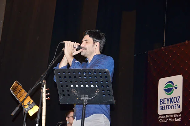 Halk Ozanı ve ses sanatçısı Uğur Işılak, Beykozlu sevenleriyle buluştu.