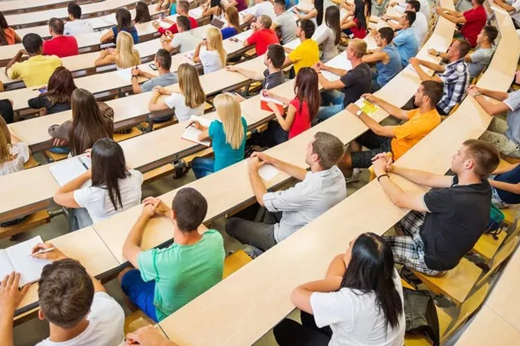 Beykoz ve Boğaziçi Üniversiteleri olumsuz hava şartları nedeniyle eğitim-öğretime 1