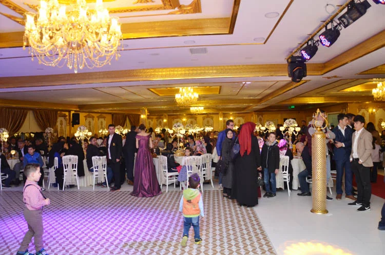 ustabasi dugun 2 VU0TX28XIb