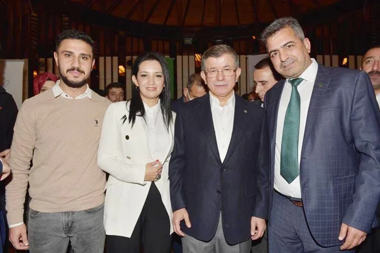 Türk siyasetinin yeni partilerinden olan Gelecek Partisinin 2. Yıl kutlamalarında