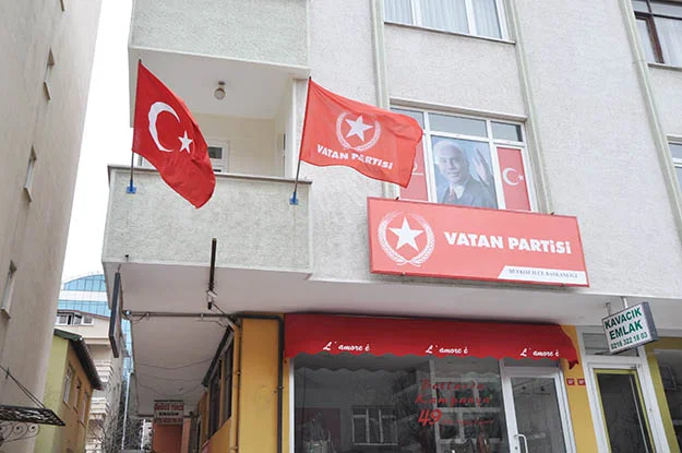İşçi Partisi olan adını Vatan Partisi olarak değiştiren partide, Eyüp