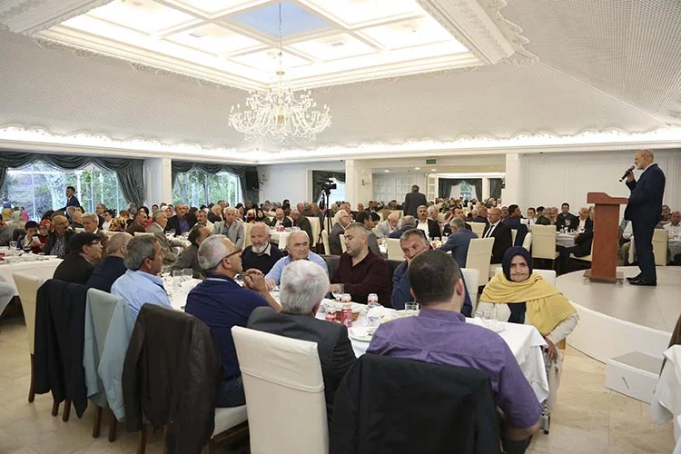 Beykoz Belediyesi emekli personeli " Vefa Yemeği”nde bir araya geldi.