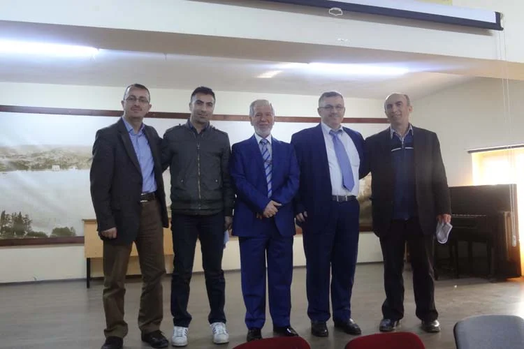 Eğitim uzmanları Beykoz İmamhatip Ortaokulu öğrenci velilerine bir iletişim semineri