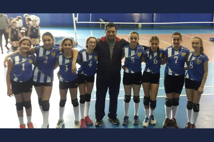 İstanbul Minik Kızlar Voleybol Ligi 4. hafta karşılaşmasında Beykoz Voleybol