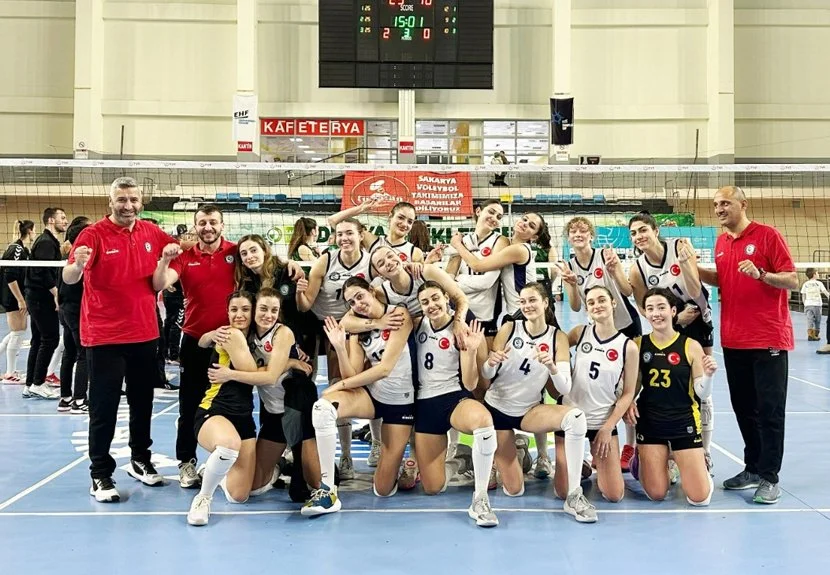 TVF Kadınlar Voleybol 1.Liginde mücadele eden Beykoz Belediyesi Voleybol Takımı